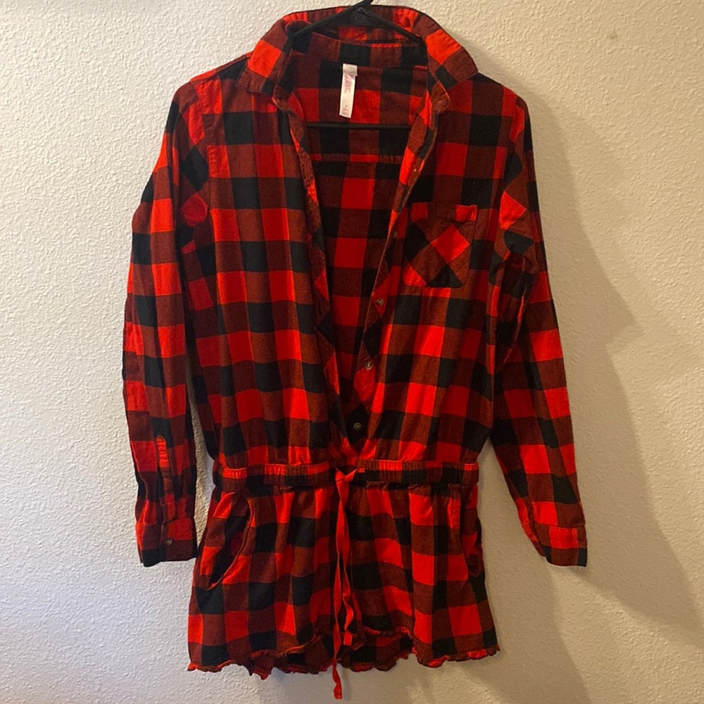 Xhilaration flannel long sleeve romper size smalll